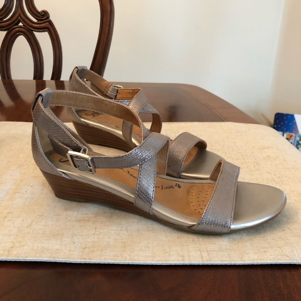 Sofft Innis Silver Sandals